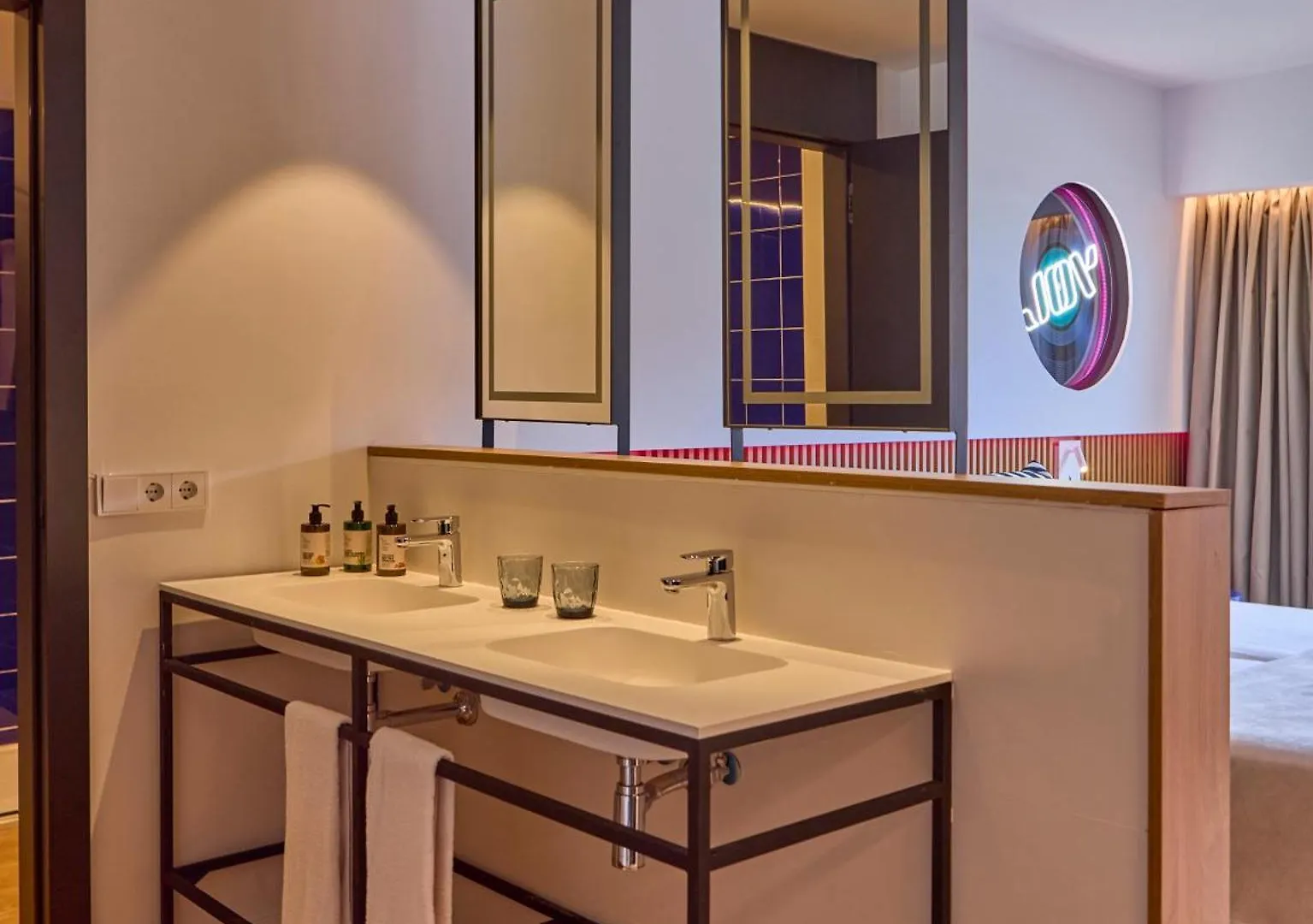 Universal Hotel Neptuno (Adults Only) Playa de Palma  4*, Playa de Palma (Mallorca)