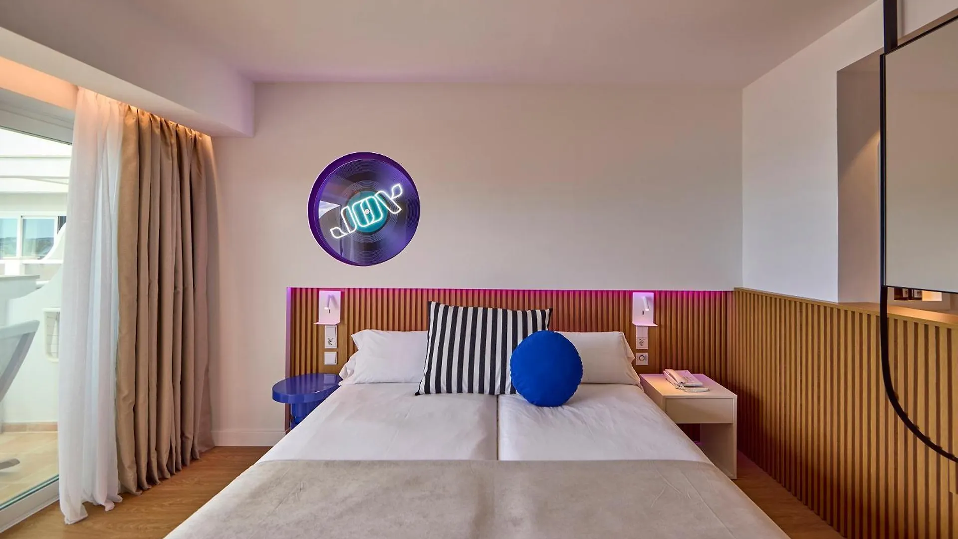 Universal Hotel Neptuno (Adults Only) Playa de Palma  4*, Playa de Palma (Mallorca)